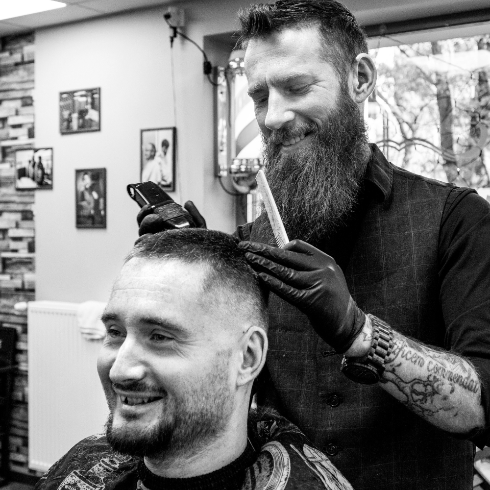 Oldott szalonhangulat a No.1 Barberben