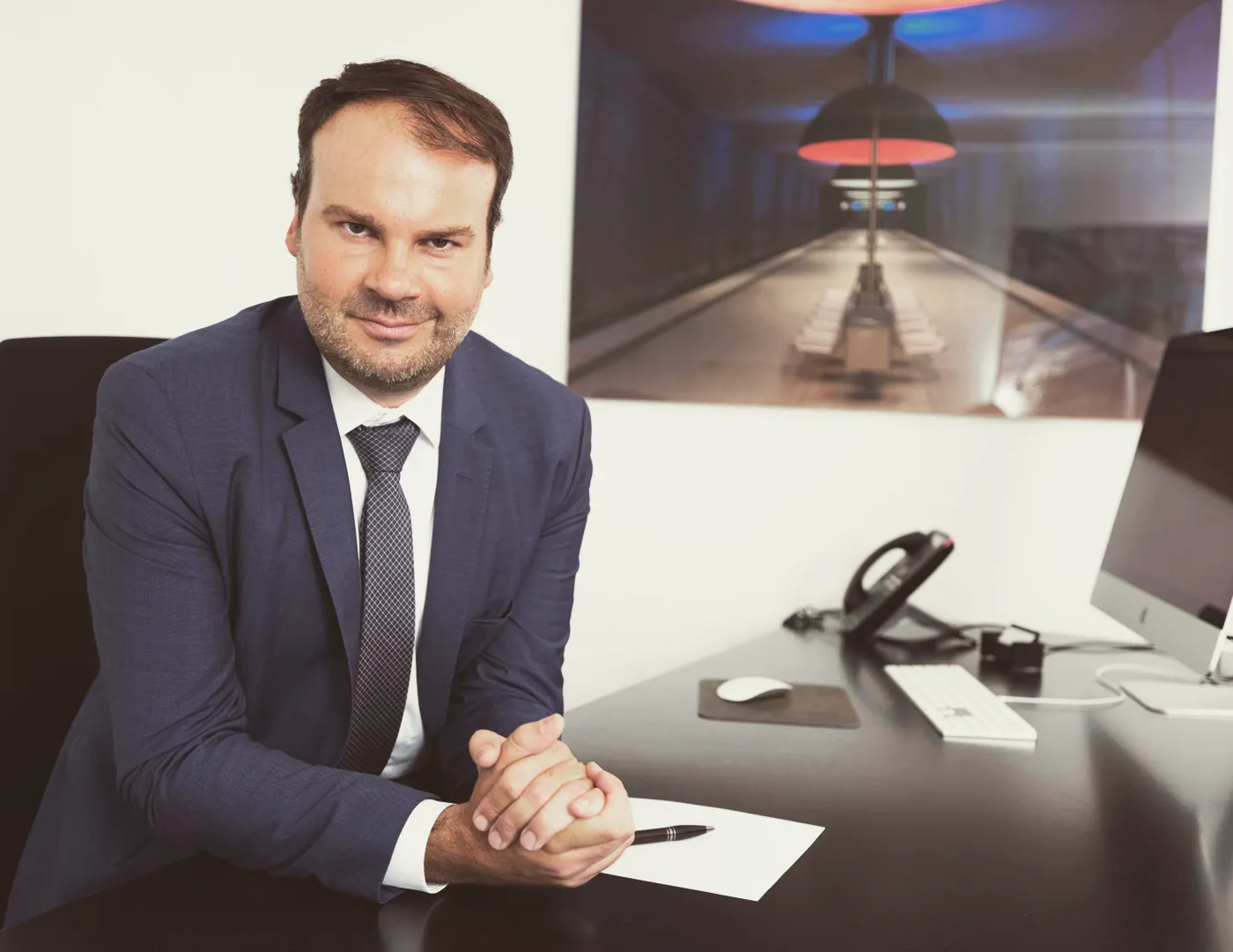 Besprechungssituation in der Kanzlei Wederhake